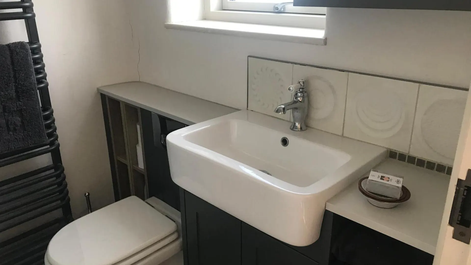 The Cove, Three Cliffs Bay Apartment Parkmill 0*,  United Kingdom