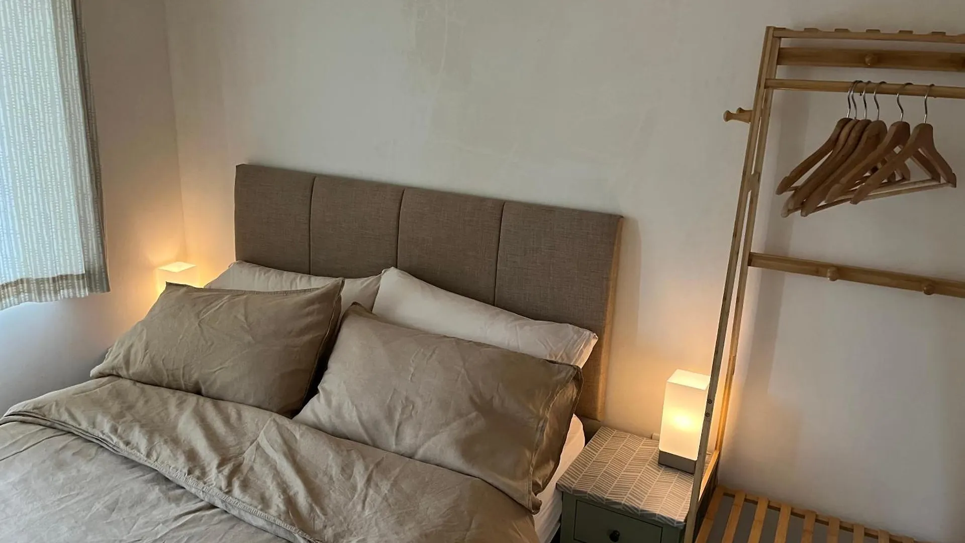 The Cove, Three Cliffs Bay Apartment Parkmill